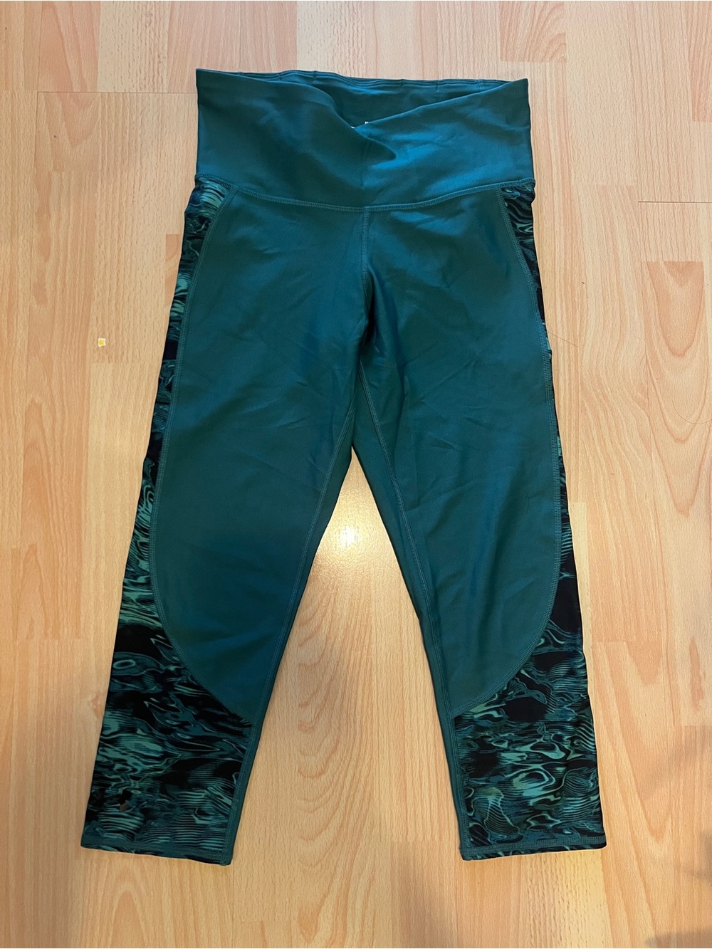 Under Armour Compression Capri Leggings